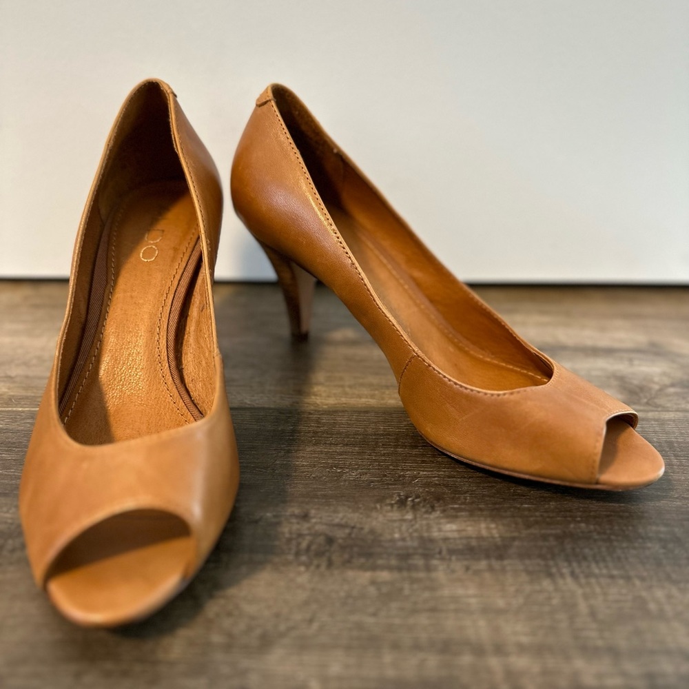 Aldo open toe heels bumps size 8.5